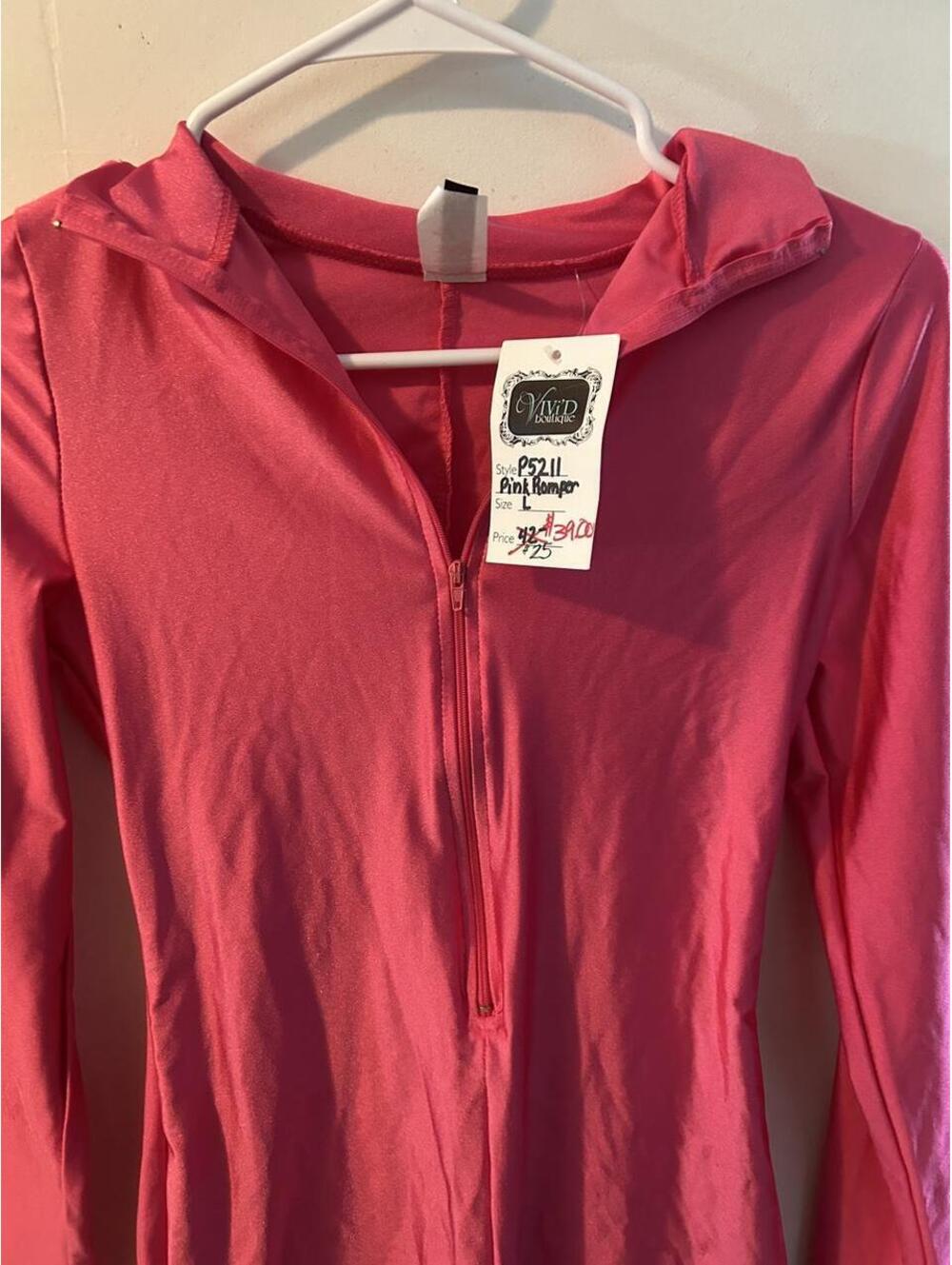 Uptown USA Pink long sleeve zip up romper in size L, NWT